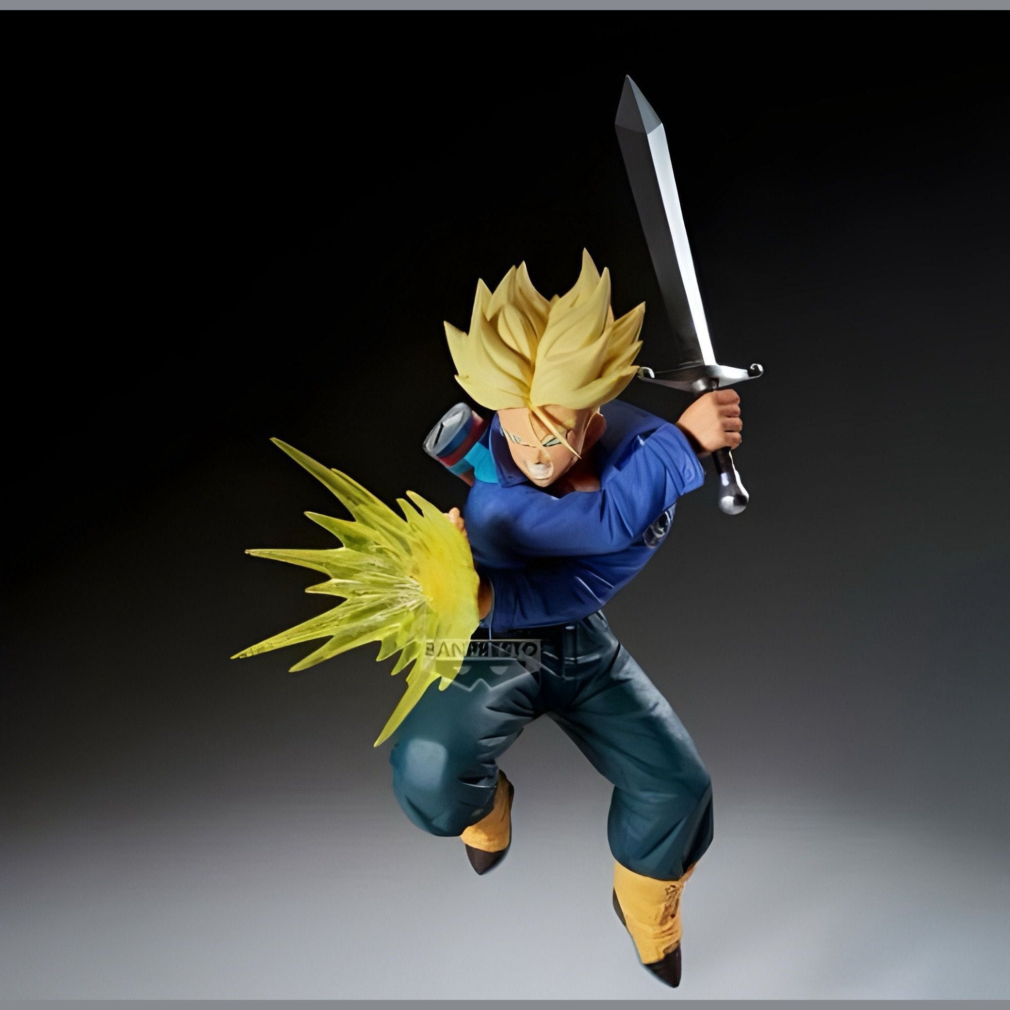 ""PRE-ORDER"" Dragon Ball Z GxMateria: Trunks 20cm
