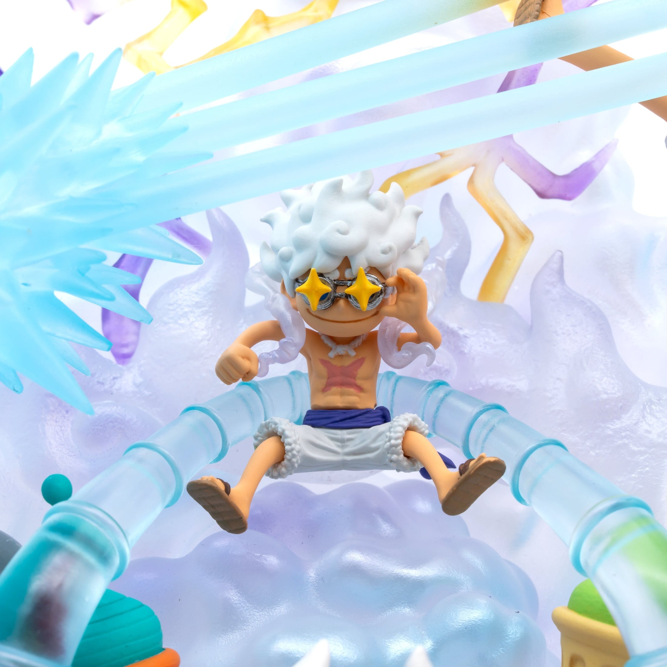 ""PRE-ORDER"" ONE PIECE - S.H. FIGUARTS WORLD COLLECTABLE FIGURE PREMIUM - MONKEY D.LUFFY GEAR 5 SPECIAL - DIORAMA 21CM