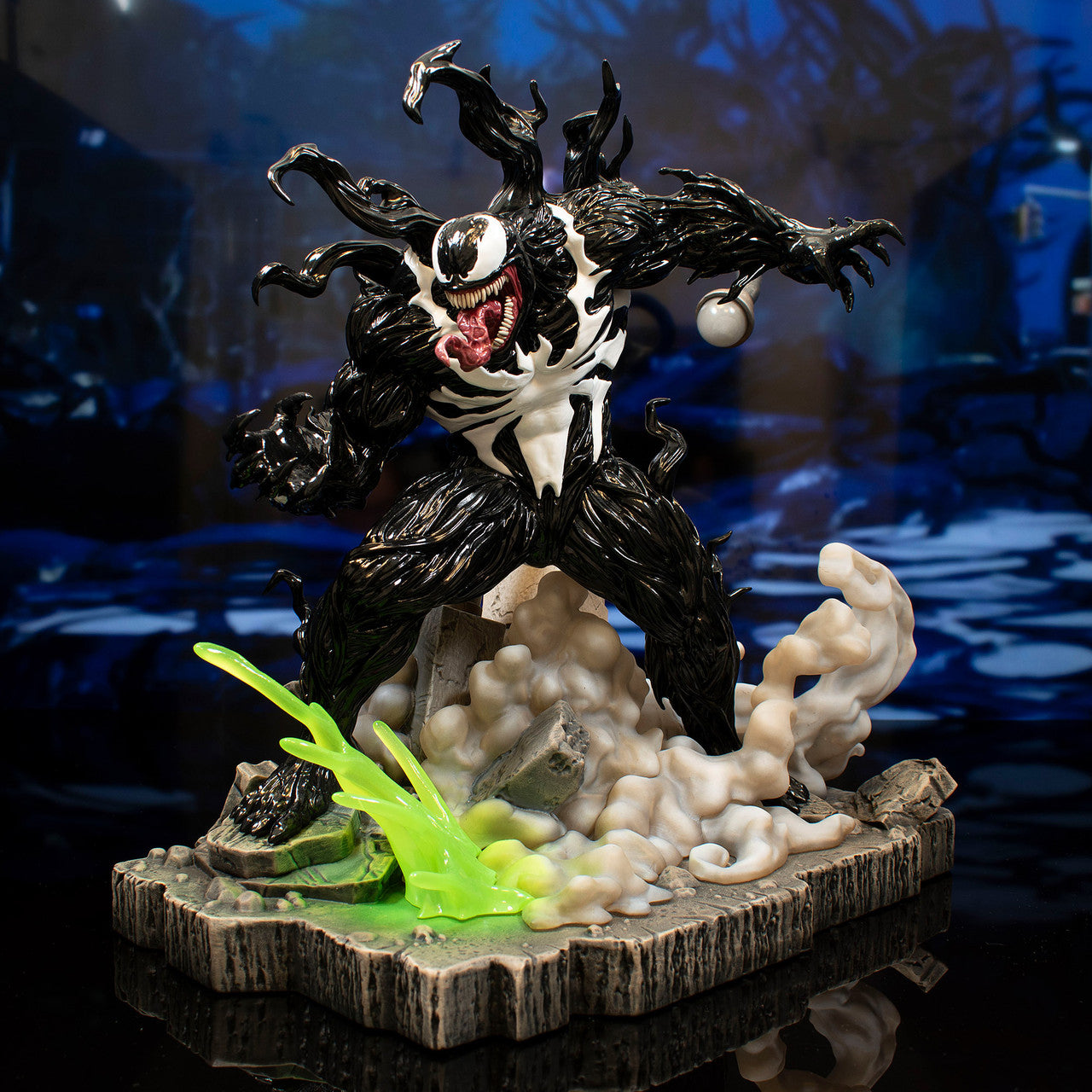 ""PRE-ORDER"" Marvel's Spider-Man 2 - Venom (Gamerverse) Deluxe Gallery Diorama 30cm